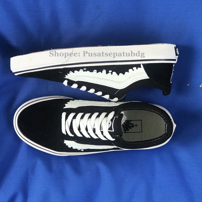 Vans Oldskool Black White Misfits - Sepatu Vans Oldskool Hitam Putih