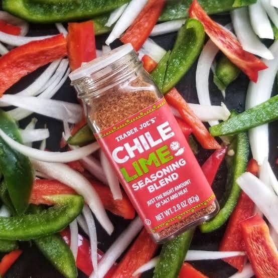 

READY - TRADER'S JOE SPICE CHILE LIME SEASONING BLEND JAR 65GR