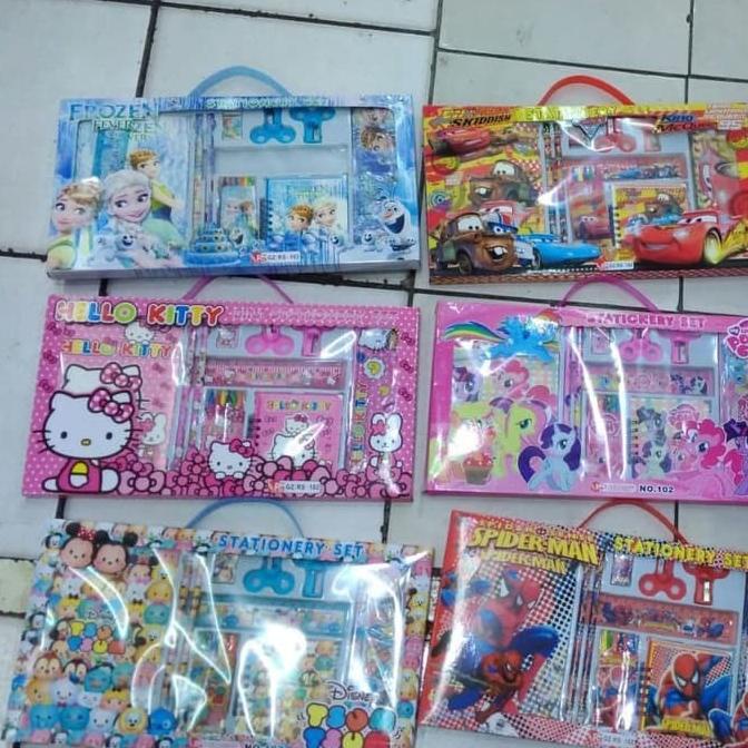 

1 Set alat Tulis anak sekolah Karakter Frozen Hello kitty spiderman