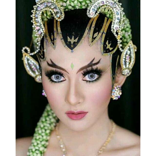 jasa edit foto biasa jadi foto pengantin singel adat jawa di cetak ukuran 10R