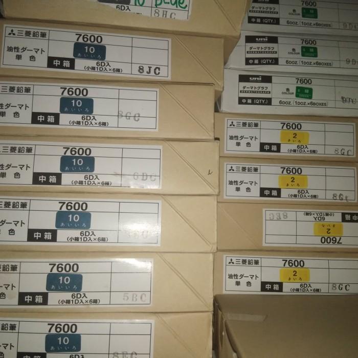 

Pensil Kaca Mitsubishi