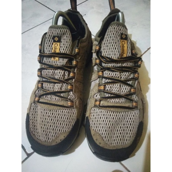sepatu second columbia