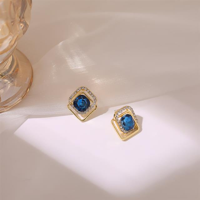 Sterling silver jarum Korea halus Zircon Blue Diamond Internet terkenal elegan anting-anting wanita