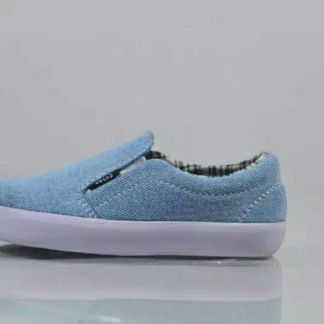 Sepatu Decks Medley Blue Jeans Ibu Sepatu Wanita Dewasa Sepatu Casual