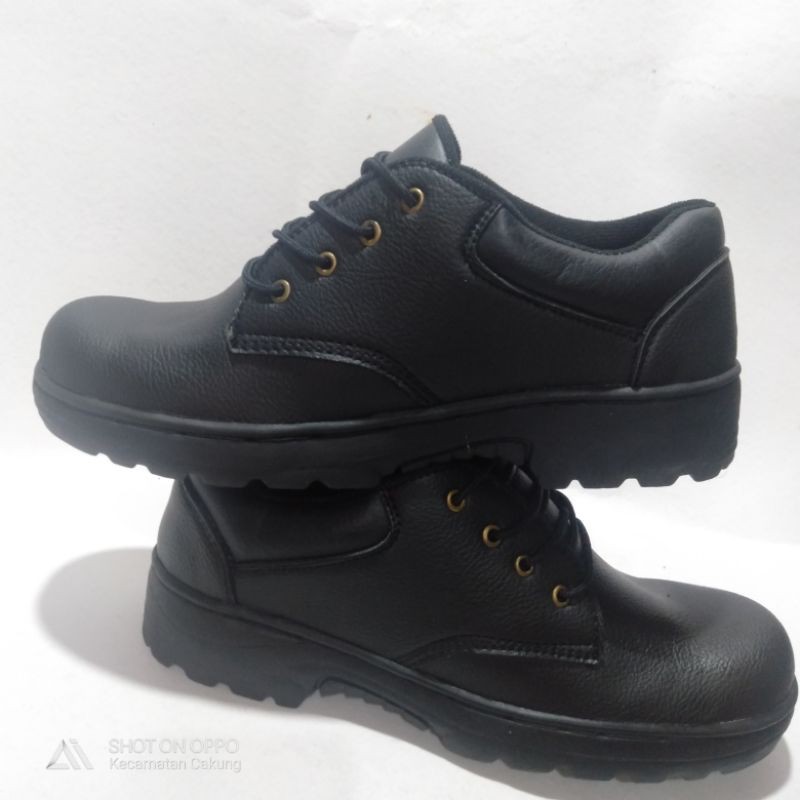 sepatu safety shoes pendek lokal