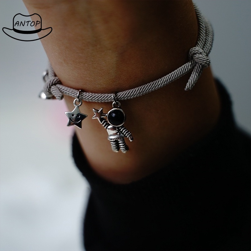 2pcs/set Couple Gelang Pasangan Magnetik Lucu Astronot Liontin Gelang Disesuaikan Gaya Korea Gelang Persahabatan Hadiah Ulang Tahun ANTOP