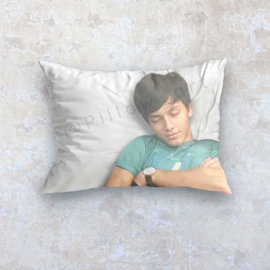 Pillowart - Bantal Halu Custom / Bantal Foto Wibu / Anime / Kpop Ukuran 60 x 40 cm - ART014