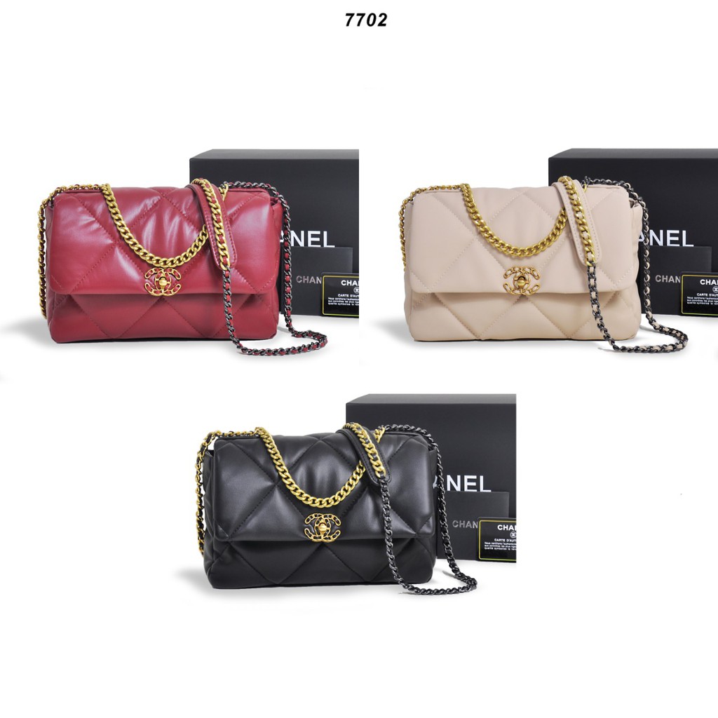 TAS CHANEL 19 FLAP  7702
