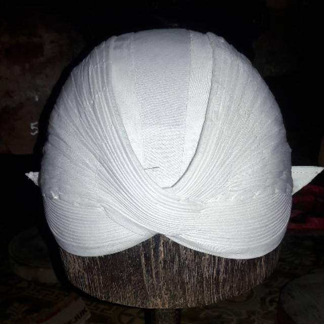 Blangkon Jogja Putih Polos Pria Dewasa Model Mataraman Topi Tradisional Cowok Adat Jawa