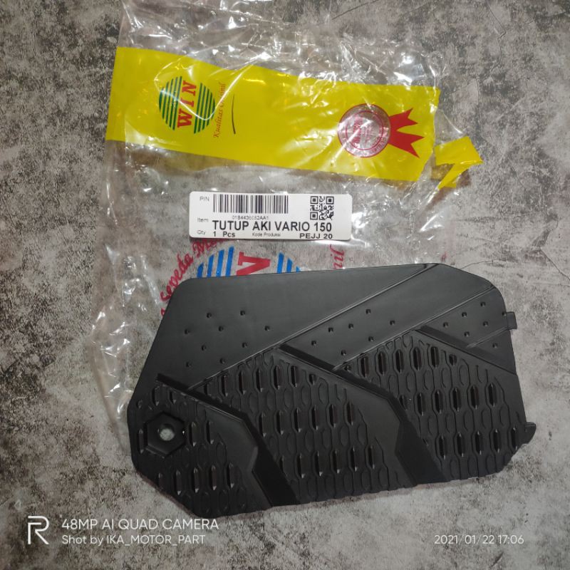 tutup aki cover batre vario 125 150 led K59 TH 2015-2017 non original