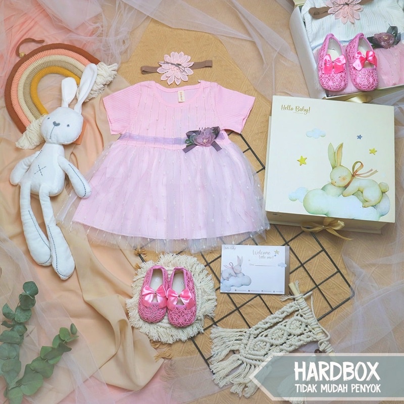 LIO039 Girls Hello Baby Hampers 0-12 months/ Hampers bayi newborn/ Kado bayi/ baby girl gift set