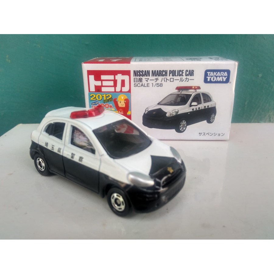 Tomica Reguler no 17 mobil polisi Nissan March Police car