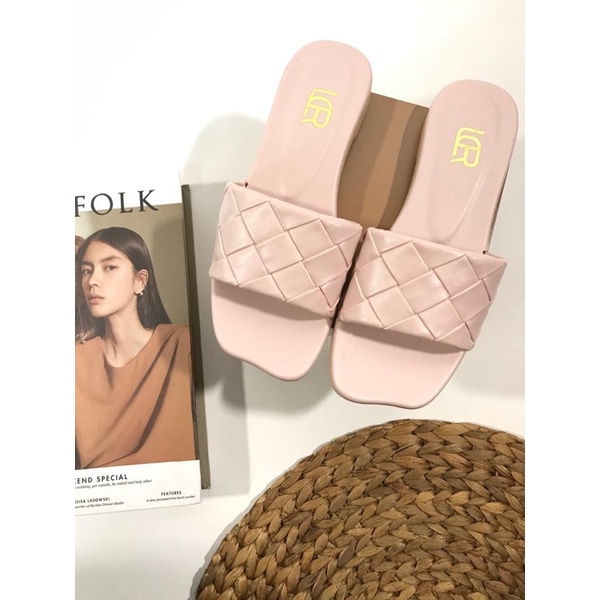 Sandal Slop Motif Anyaman Import LCR 2135-1 dan 2135-3-Baby Pink 2135-1