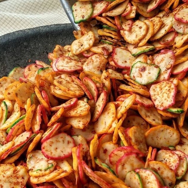 

Seblak Kencur / Keripik Jablay / Keripik Bantet 1kg