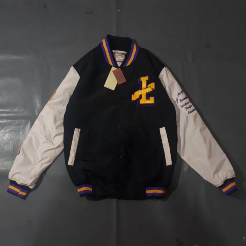 bomber varsity lakers