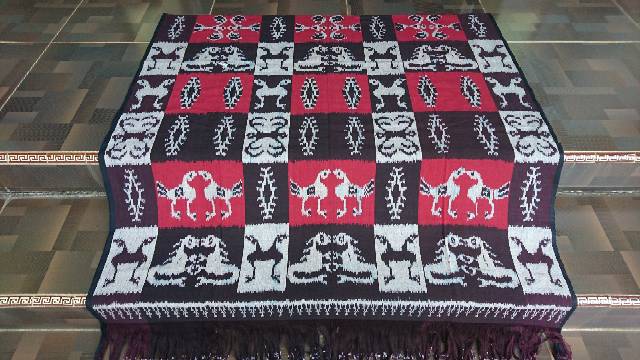 Kain tenun blanket ethnic motif sumba kotak2 TM