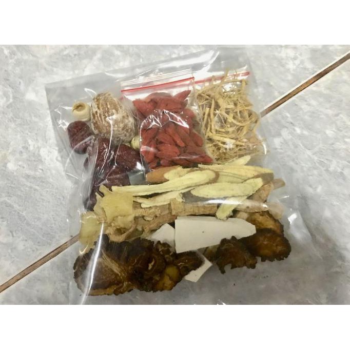 

Tim Ayam Obat Herbal Chinese Komplit Gingseng Tim Kue Cia Po Ciak Po