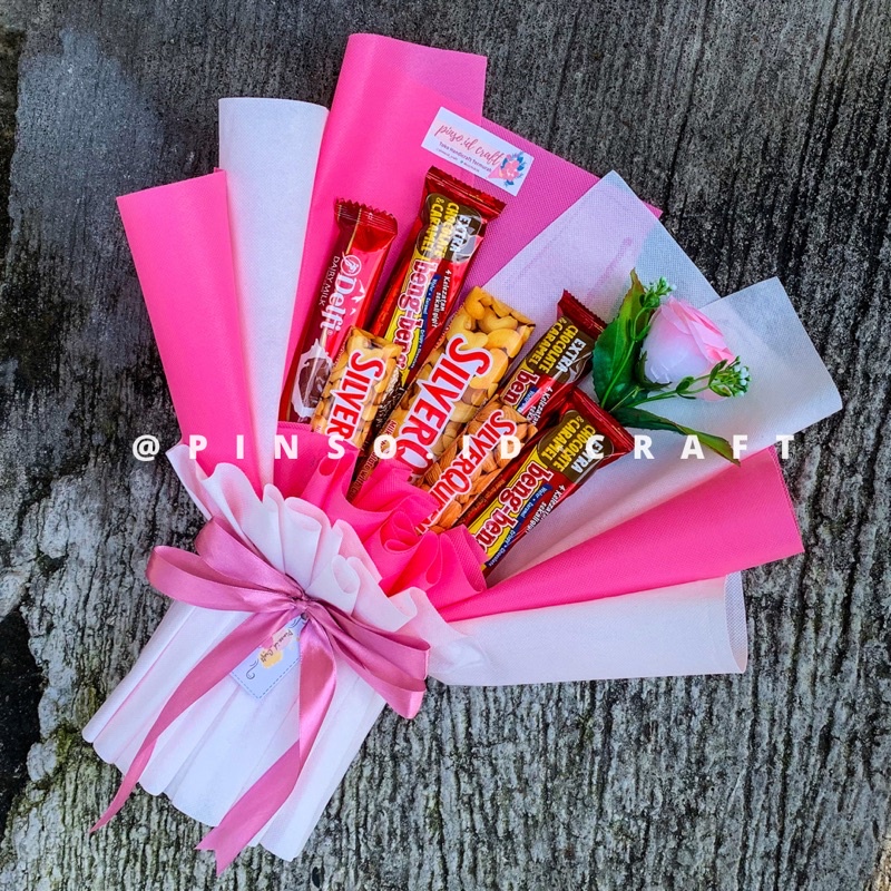 

buket coklat murah/buket cewek murah/buket coklat murah/buket wisuda murah