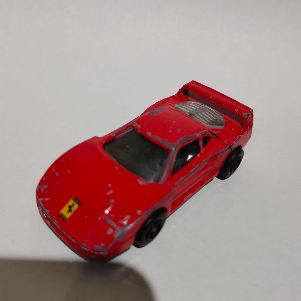 majorette Ferrari f40 Ferarri f 40merah red base besi open kap mesin