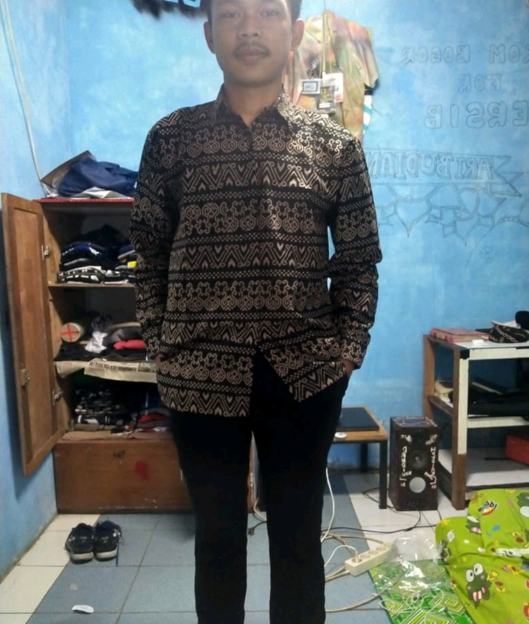 Kemeja Batik Pria Lengan Panjang Batik Azmil Hrb026 Motif Keratonan Kode 002 Size M L Xl Xxl Reguler