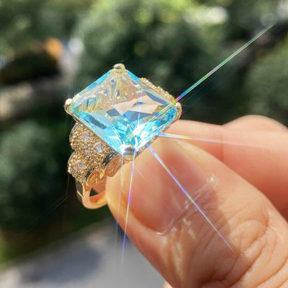 Cincin Emas Safir Aquamarine Mewah Pria Wanita Fashion Berlian Kristal Biru Muda Pertunangan Rings