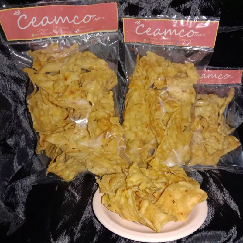 

pangsit snack .