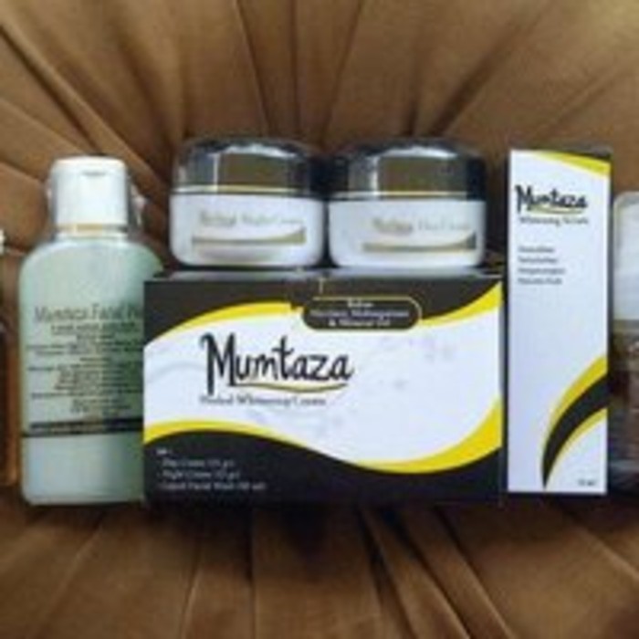 

Mumtaza Herbal Whitening Cream