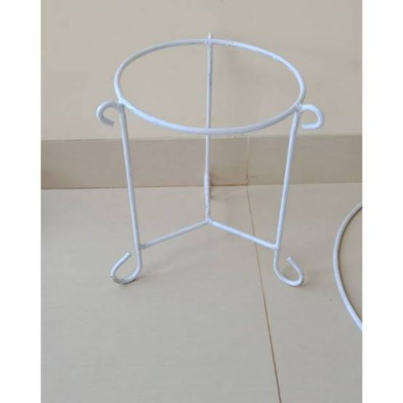 Rak bunga besi Tunggal