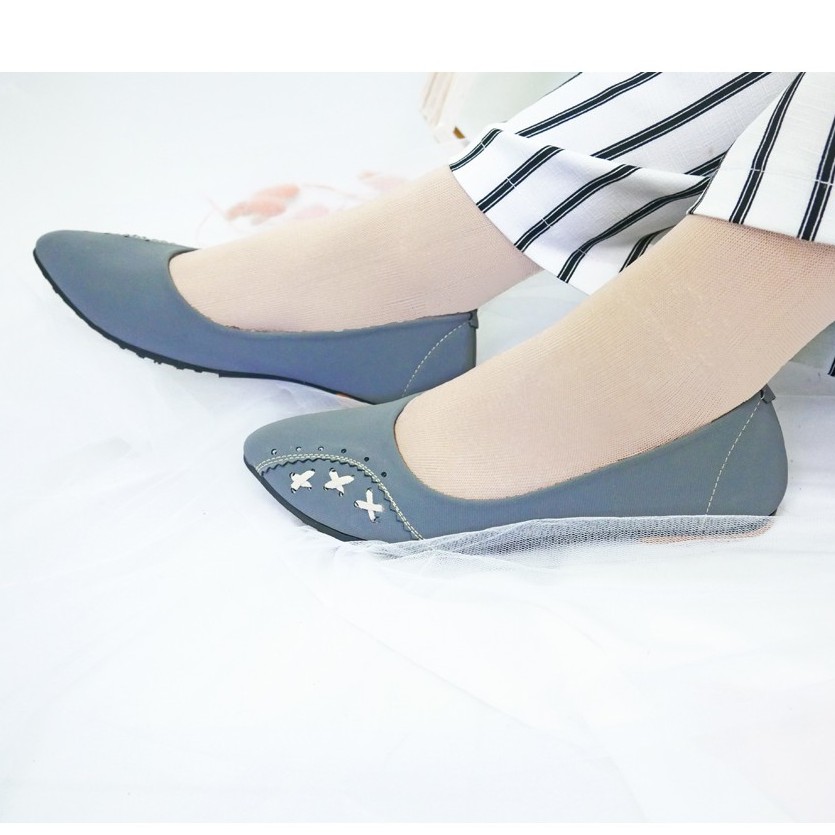 Sepatu Wanita Flat Shoes Simple Warna Elegan dan Anti Slip SepatuCP