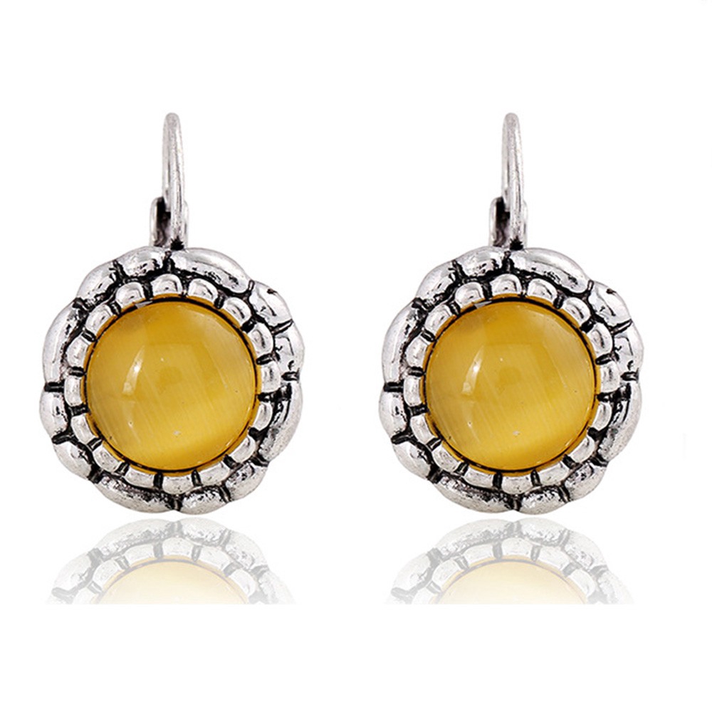 Anting Kait Gantung Plating Silver Hias Batu Opal Bentuk Bulat Gaya Vintageantik Untuk Wanita