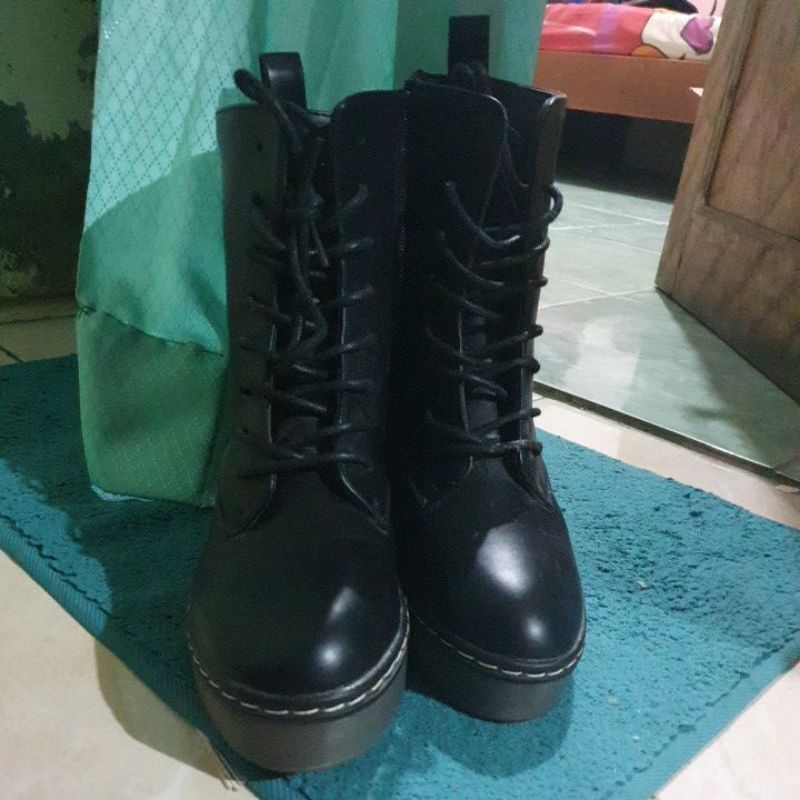 SEPATU BOOTS RUBI