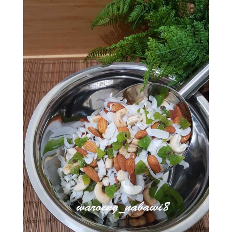 

kacang Mix Tropic (campur coconut flake, almond, kiwi, mede) 350gr
