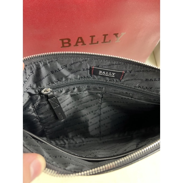 Bally Hartland Leather Clutch Bag In Black