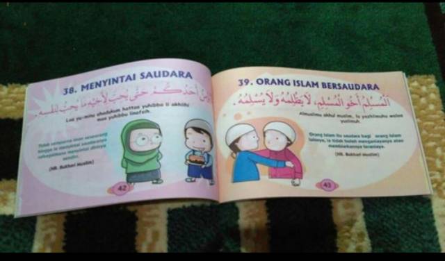 MUTIARA 99 HADITS UNTUK ANAK MUSLIM  FULL COLOURPENULIS : LIA FITRIANI-1