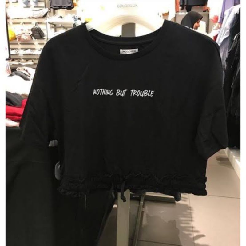 Colorbox preloved baju bekas kaos crop hitam
