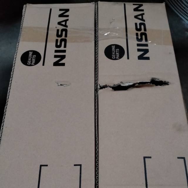 Shockbreaker depan grand livina