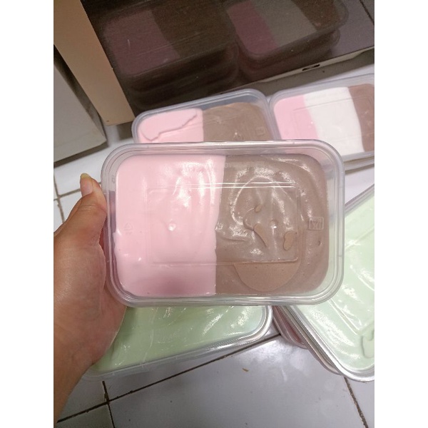 

ice cream coklat strawbery 500ml