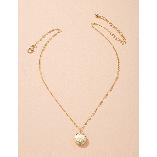 LRC Kalung Fashion Golden Round Embossed Alloy P60491