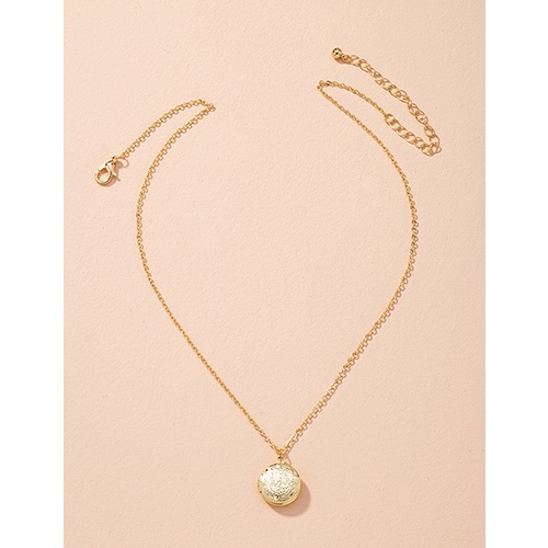 LRC Kalung Fashion Golden Round Embossed Alloy P60491