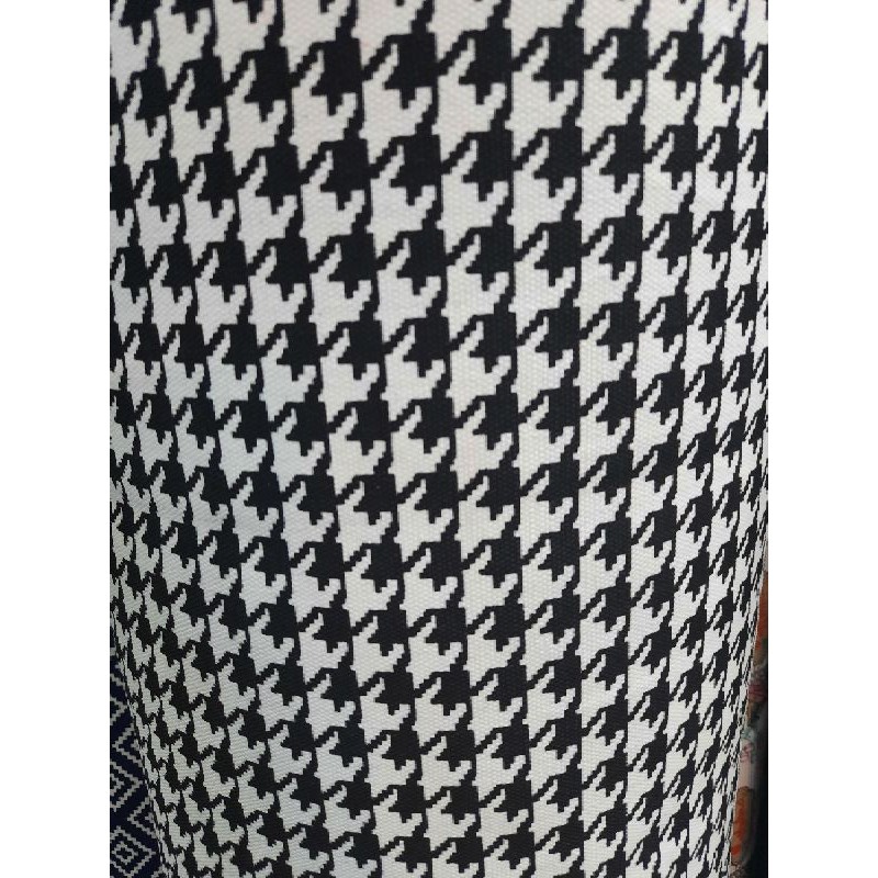 

kanvas houndstooth ( 50 cm x 150 cm )