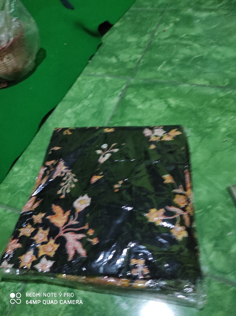 Couple Batik 2525 Couple Sogan Wara Baru Terbaru Sumber Rejeki