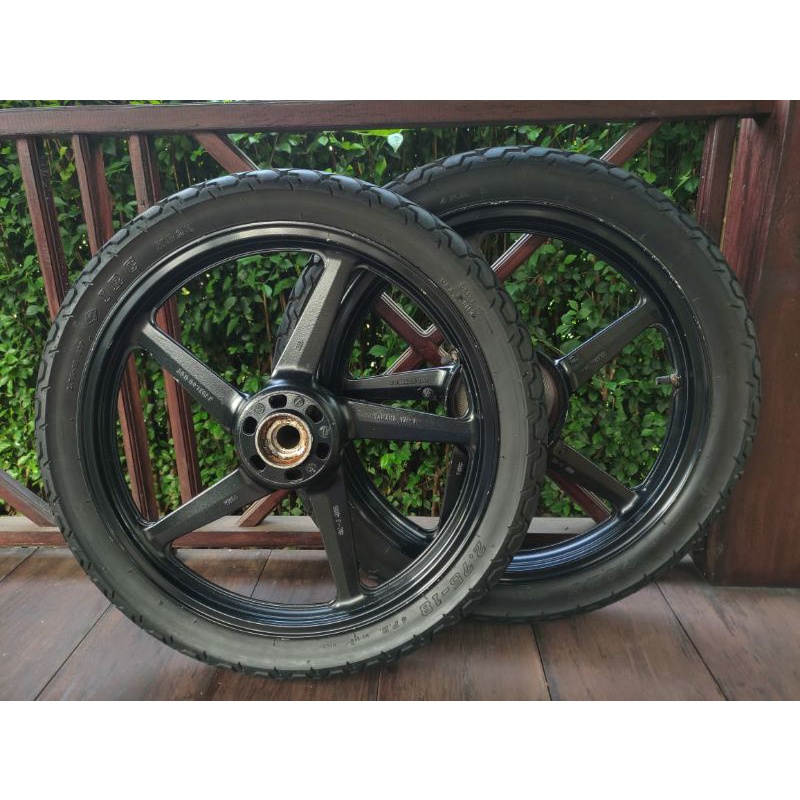 Velg Original Yamaha Scorpio Z Ring 18 (Velg Saja) + Packing