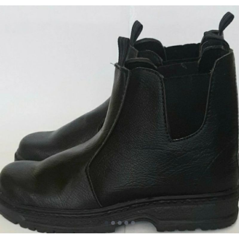 sepatu safety boots kerja pria,sepatu safety boots pria,sepatu boots tinggi