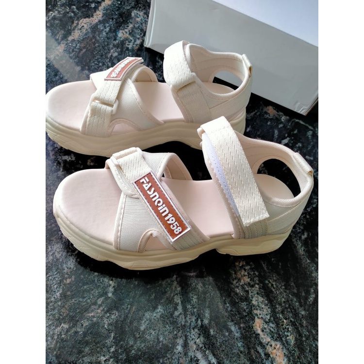 Sandal wanita Fashion 336