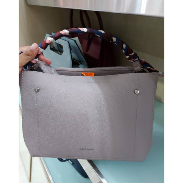 

Ready HUSH PUPPIES Tag 1.299 SALE
