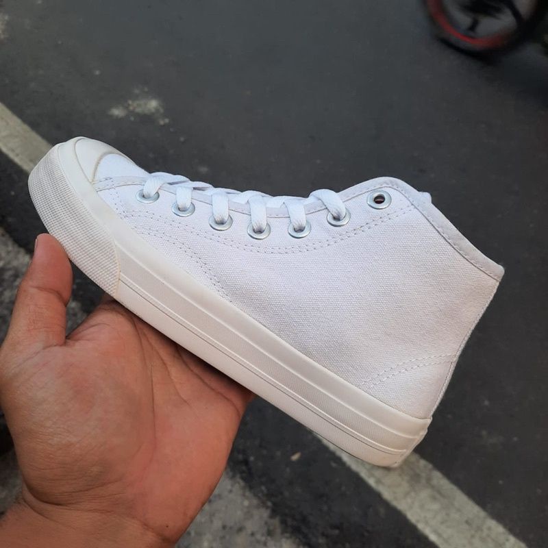 Sepatu Ventela Basic High Black White [ Ventela Original ]