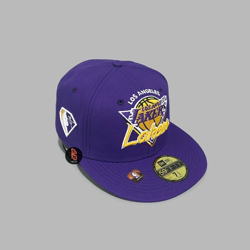 TOPI NEW ERA ORIGINAL 5950 TIP OFF LOS ANGELES LAKERS PURPLE