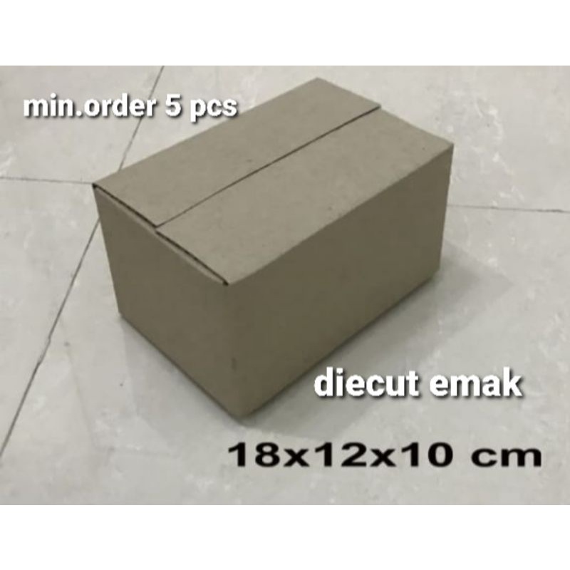 

Kardus / box / uk. 18x12x10 cm / karton packing polos baru ST