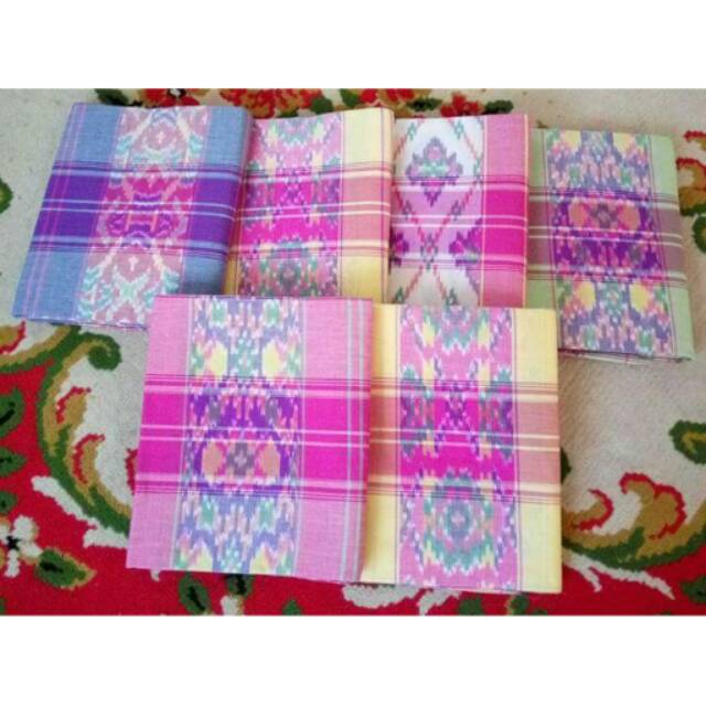 Kain tajung (sarung)