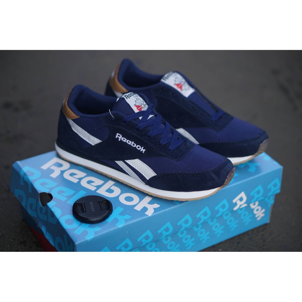 reebok tan sneakers